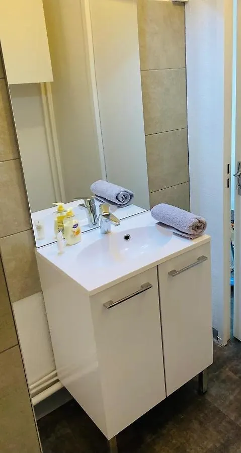 Le 610 - Cosy - Stationnement Gratuit & Wifi Apartment Saint-Etienne